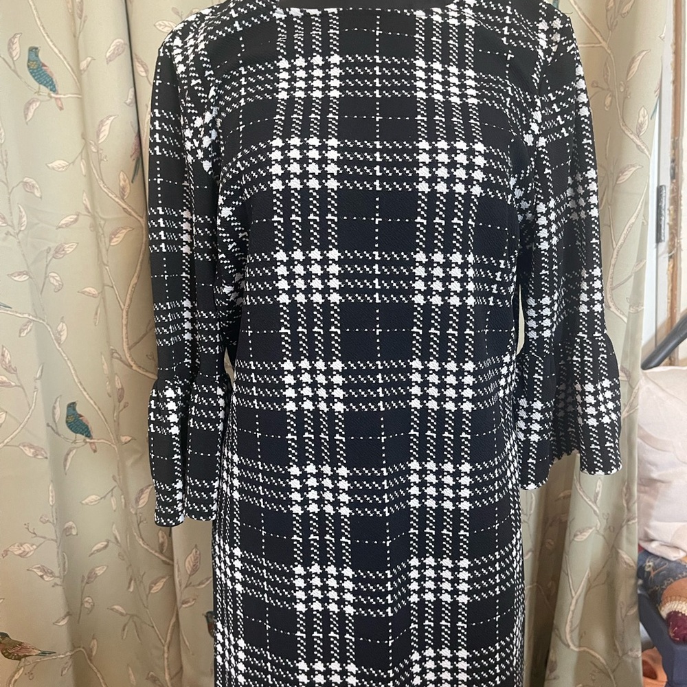 Women’s sheath dress XL Elegant Black and White Midi Dress flared 3/4 sleeves